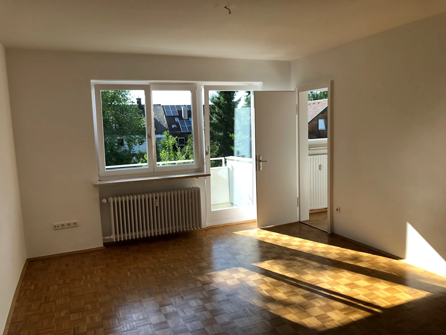 Heller Wohnraum einer Eigentumswohnung in München - Bogenhausen